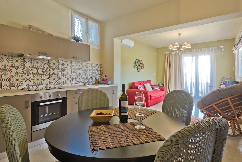 Elaia Villas