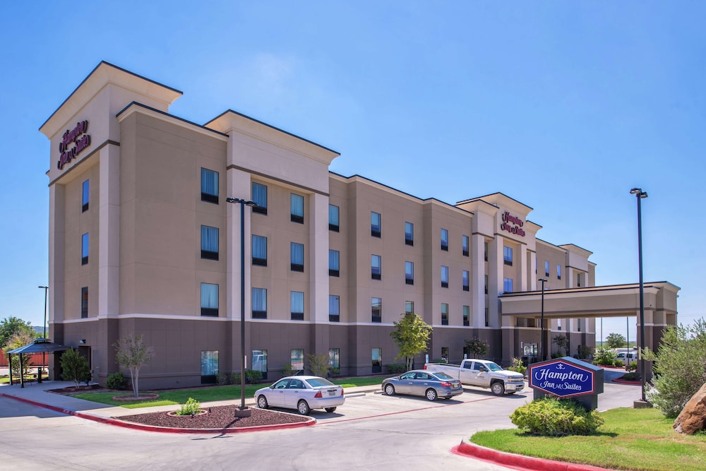 Big Spring Vacations - Hampton Inn  Suites Big Spring - Property Image 18