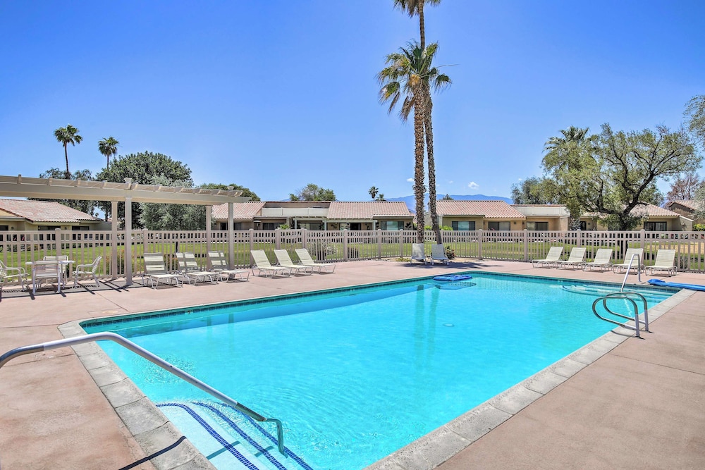 Spacious Condo w/ Mtn Views in Palm Desert!