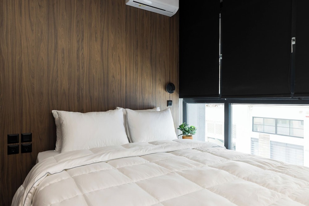 FOS Premium Apartments by halu