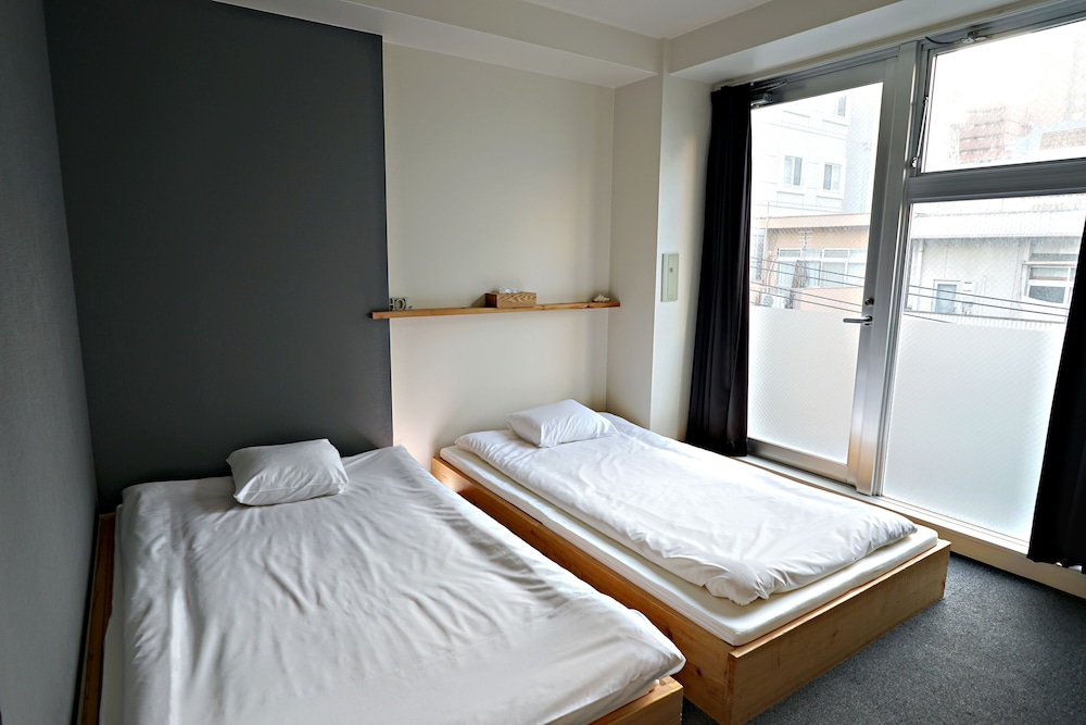 Santiago Guesthouse Hiroshima – Hostel