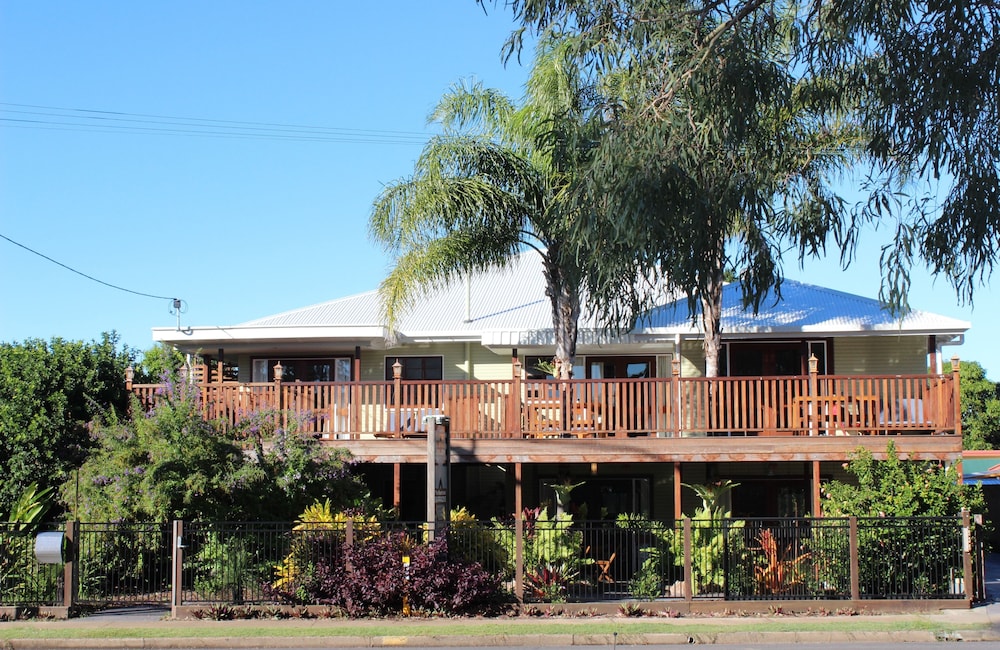 Five 3 Five - The Beachside Barracks
