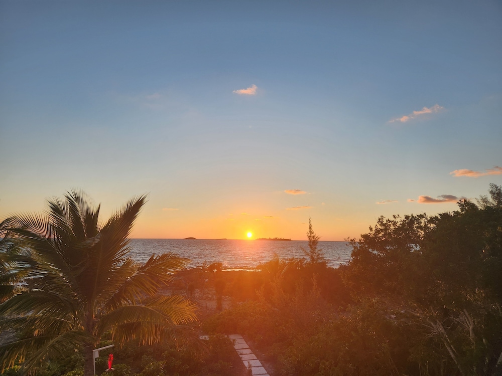 Ware-a-dise - Newly Remodeled Home On Calm Caribbean 3 Bedroom Home
