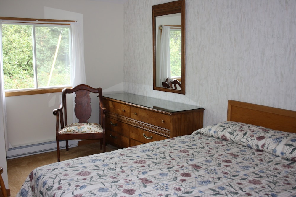 Shining Waters Cottages