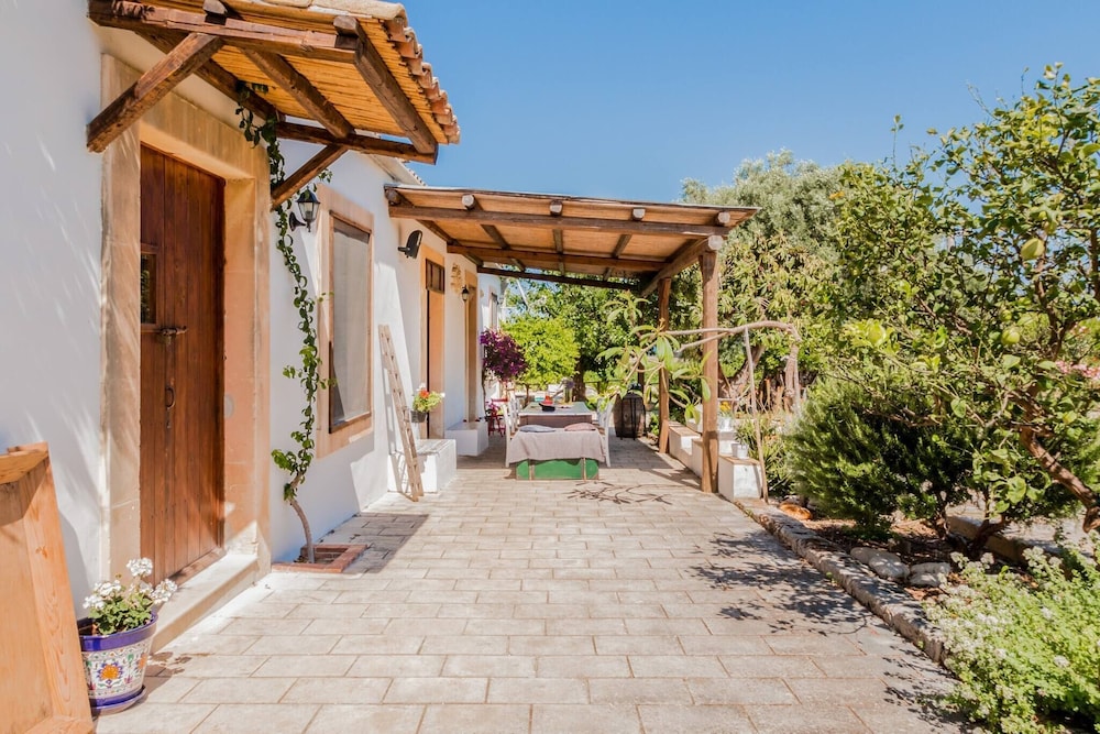 Authentic Sicilian Charm With Pool, Sea View, Parking & Wifi view 5