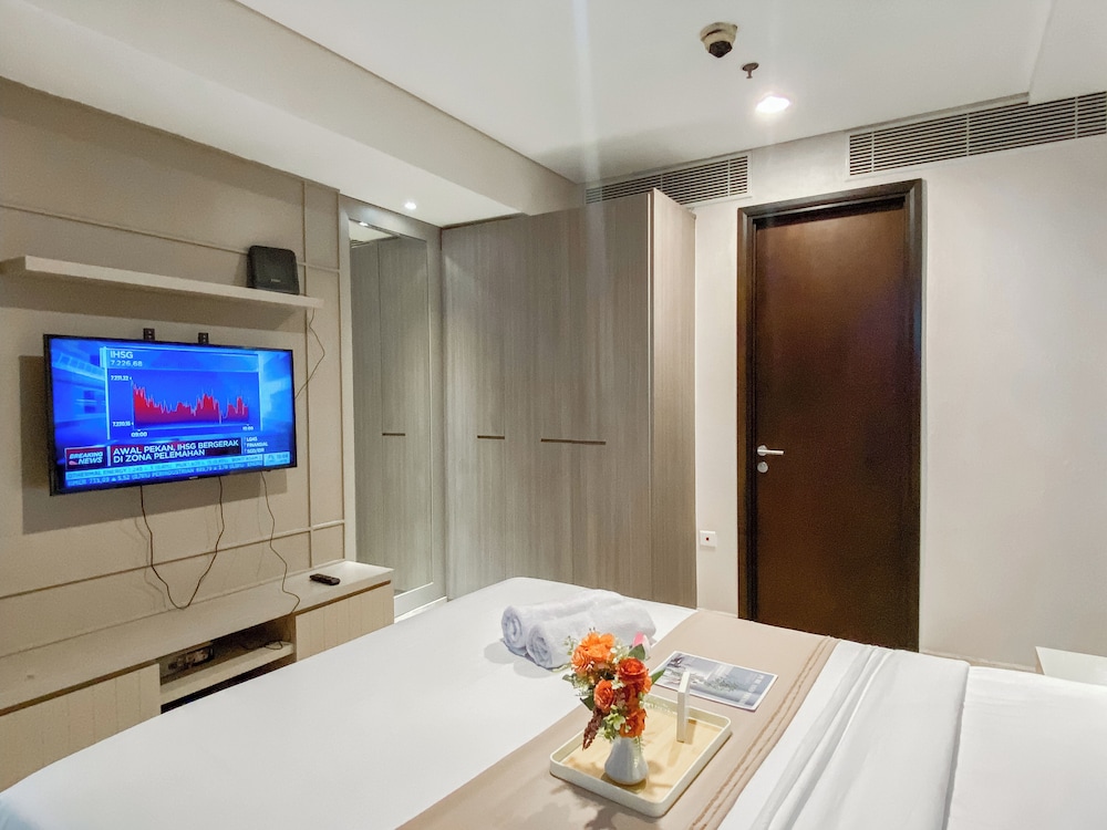 Spacious And Modern 3Br Ciputra World 2 Apartment