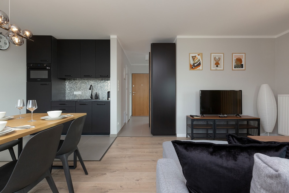Apartment Kokoryczki Warsaw by Renters view 4