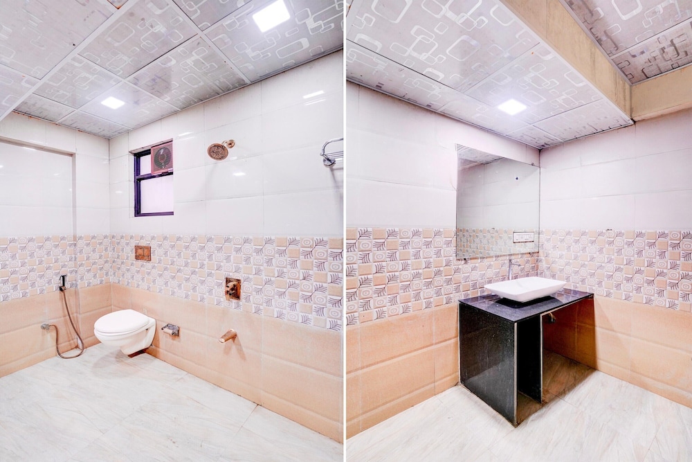 Comfy Stays at Lokhandwala Andheri West