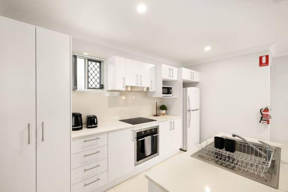 Smart Suites Self Check-in Apartments - 35 Freney