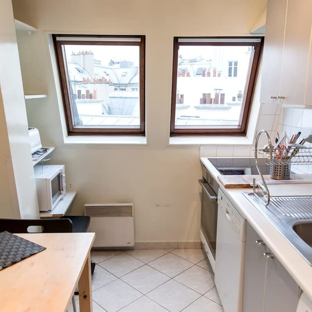 Coquelicot Delightful 1 Bedroom Apt Near Eiffel Tower