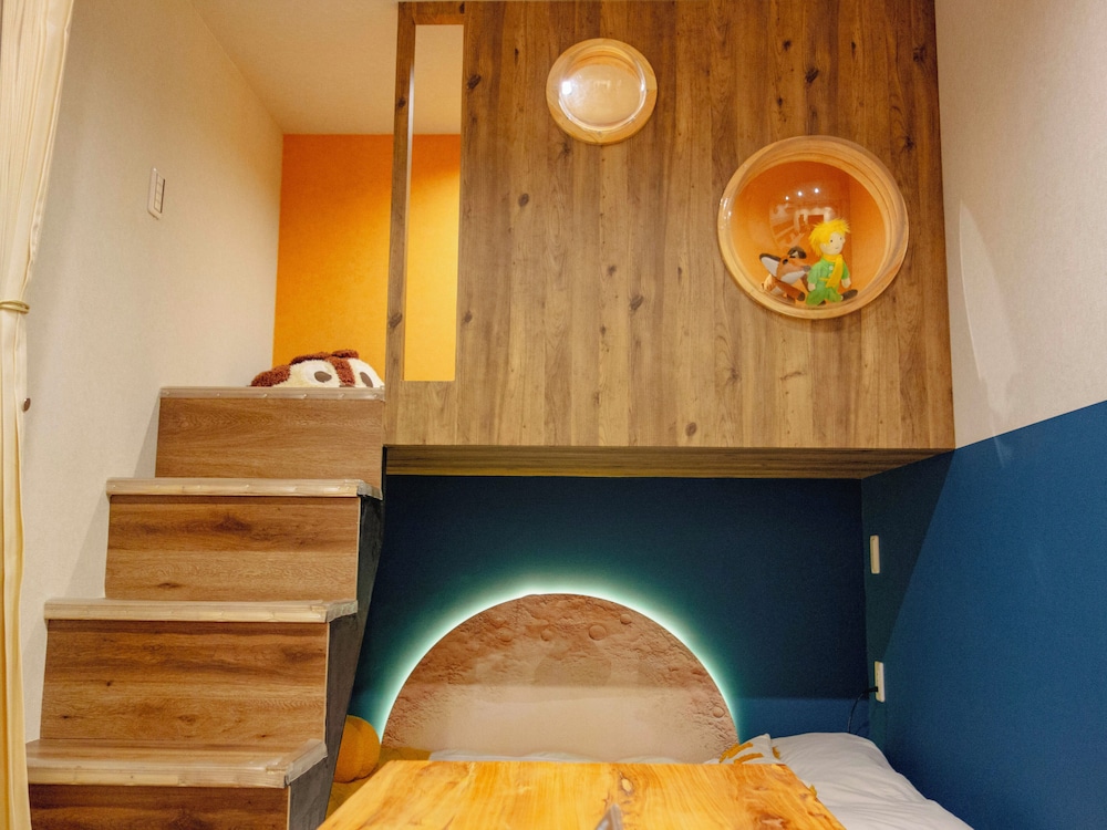 Tokyo Nook
