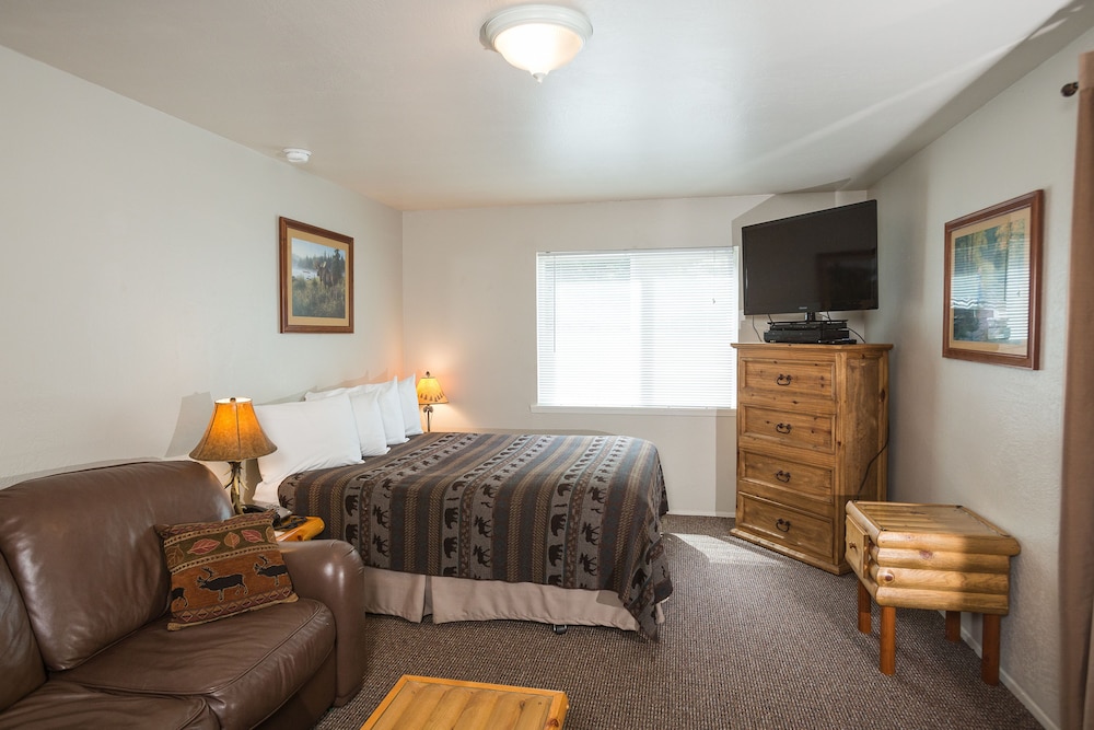 Morrison's Rogue River Lodge