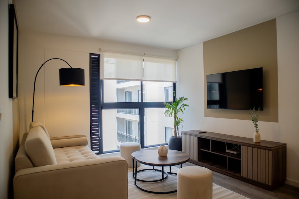 w Fantastic 2BR w Modern Deco in San Isidro