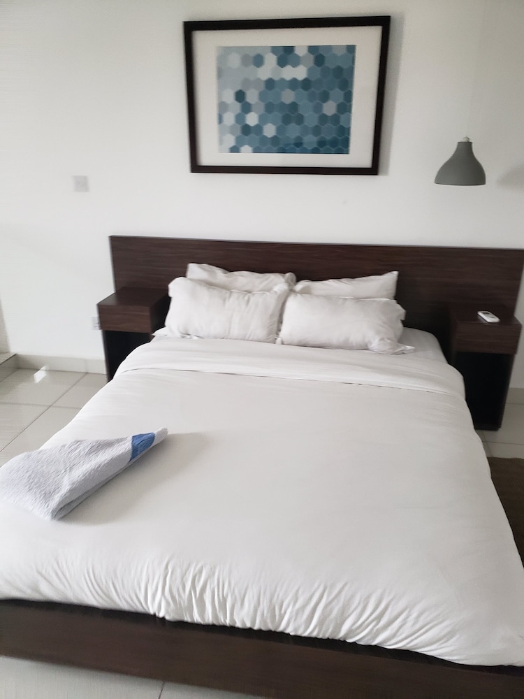 EBS LEGENDSTwo bedroom duplex