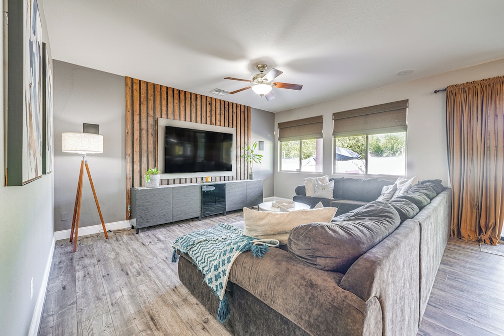 Family-friendly Retreat w/ Pool - Near Westgate!
