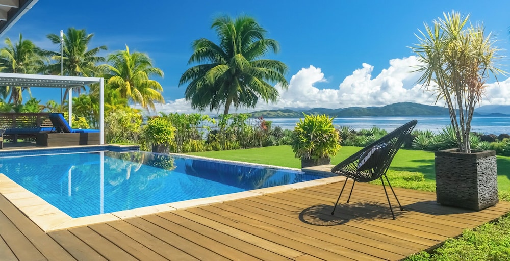 Aroha Taveuni Beachfront Bures