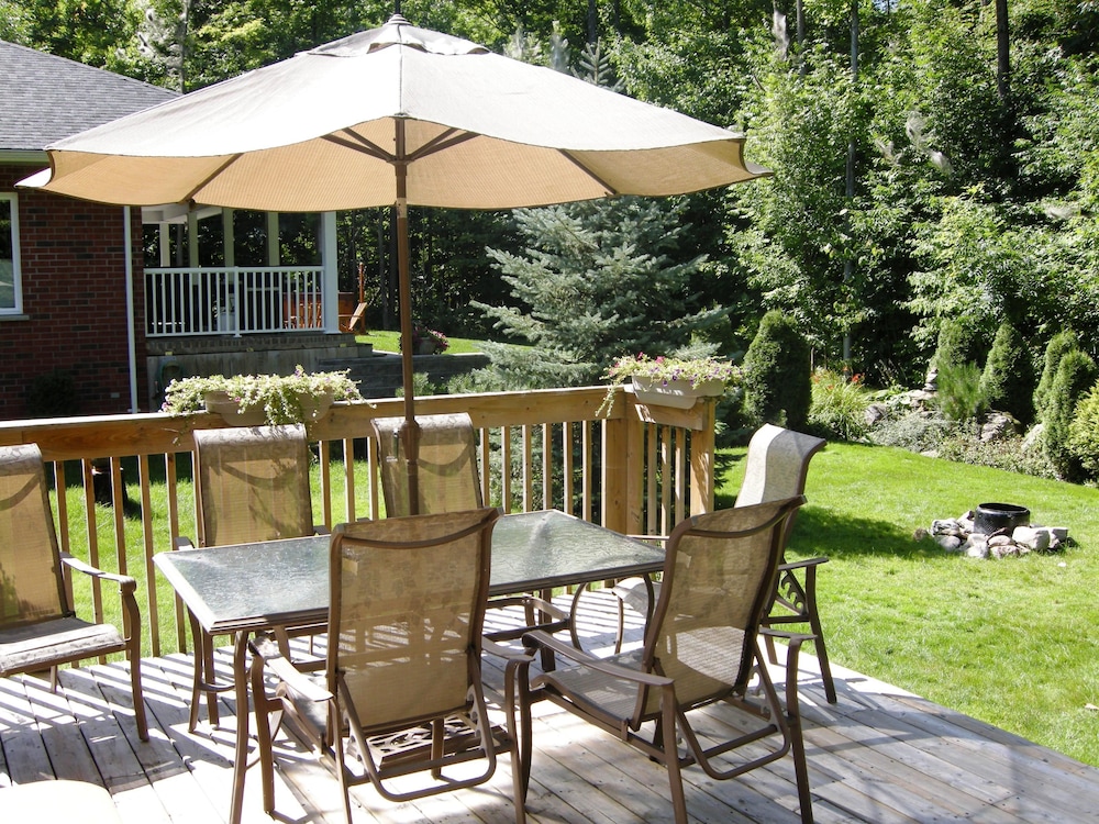 Tucked Inn the Harbour Bed & Breakfast
