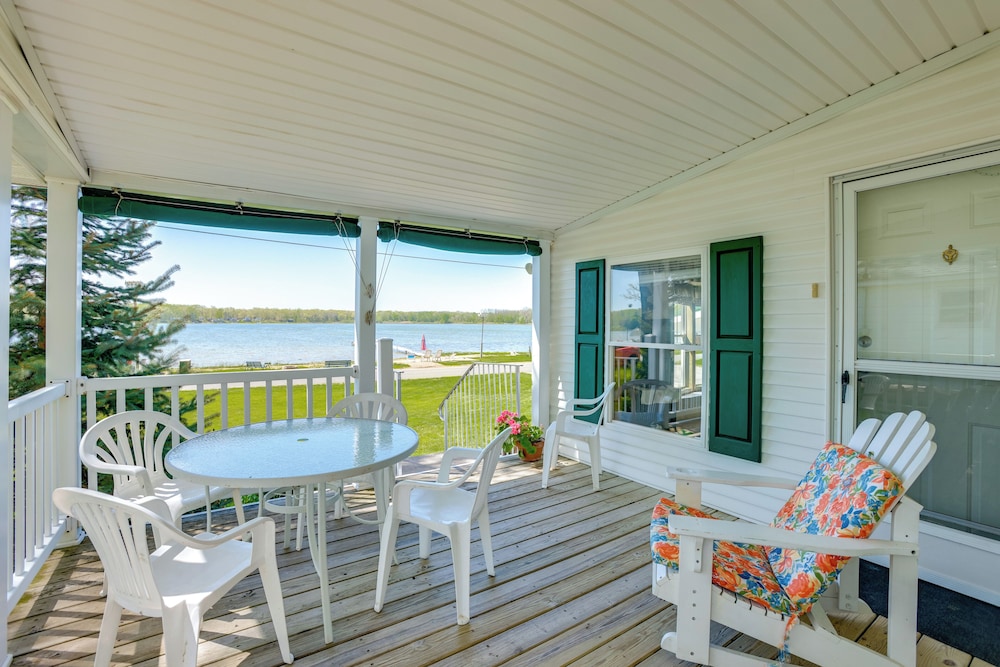 Tallman Lake Access: Family-friendly Home w/ Dock!