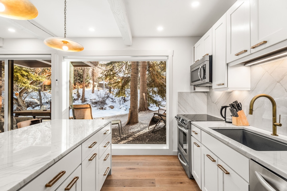 Chateau Eau Claire & Roaring Fork by Frias Properties