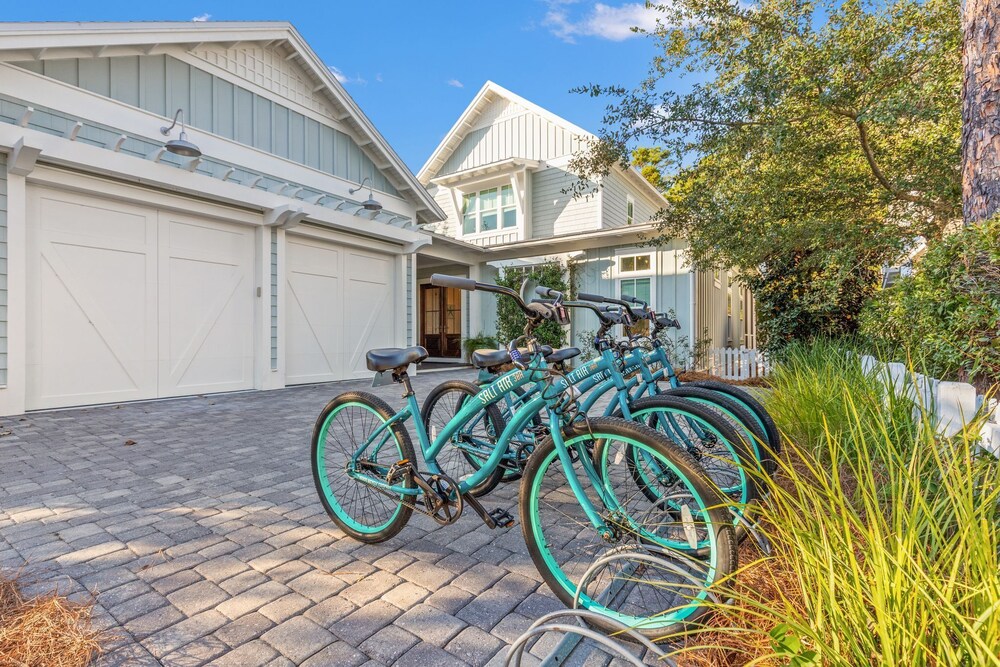 Sea Dlight: 3BR Beach Home Sleeps 10 With 4 Bikes in Watersound West