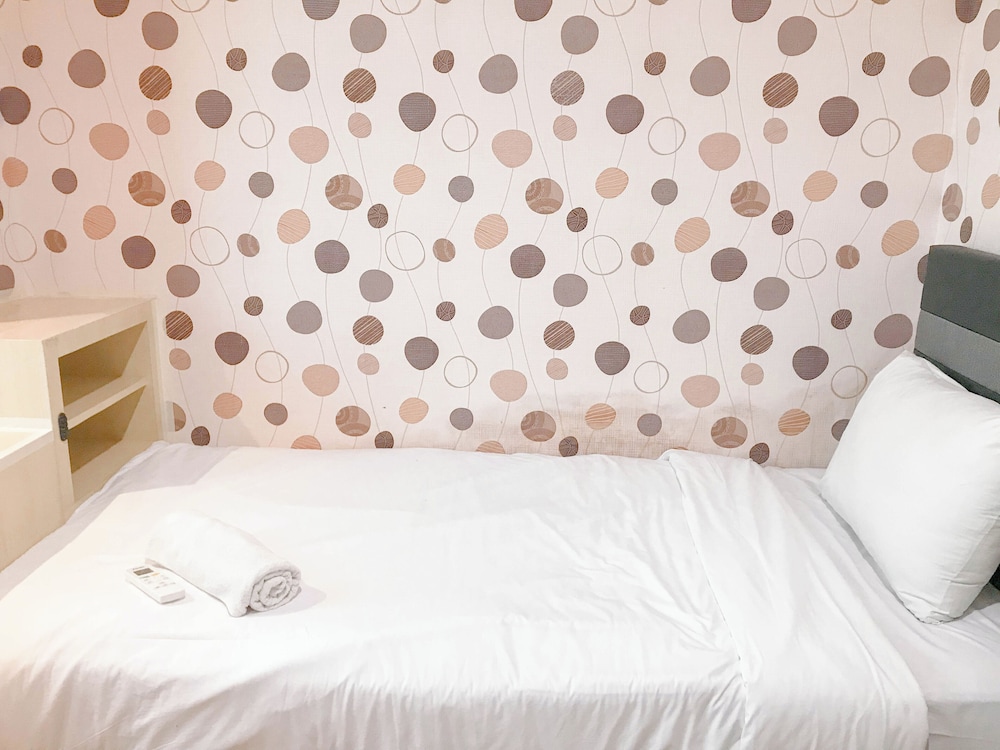 Good Place And Comfortable 2Br At Grand Sungkono Lagoon Apartment