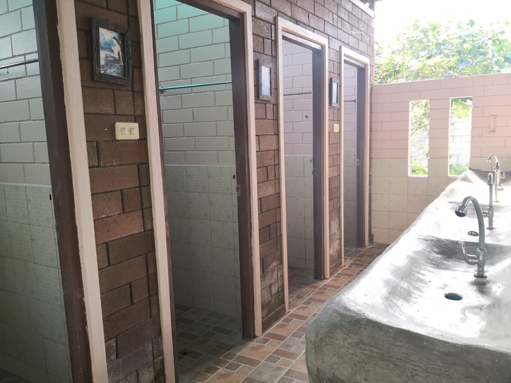 GongKaew HuenKum Hotel