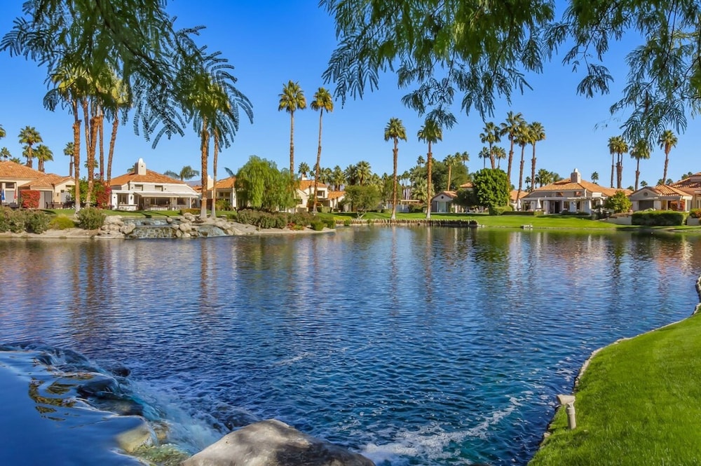 Casa Del Rio Luxe 3BR w Pool Spa Lake Views