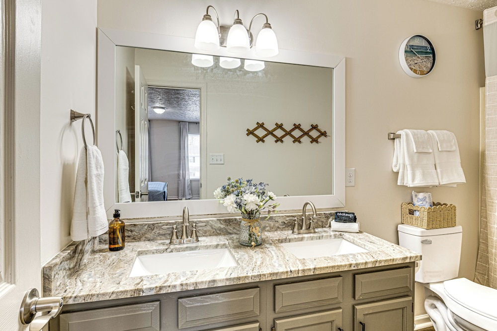 9 Mi to Dtwn Indianapolis: Family-friendly Home!