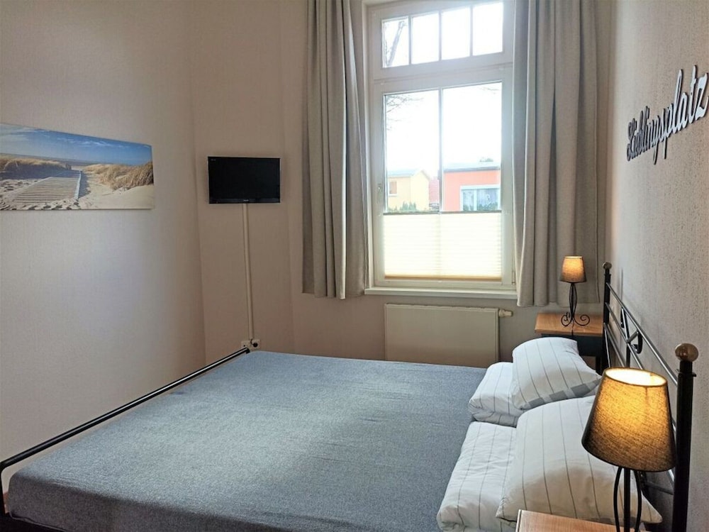 Lieselotte Modern Retreat