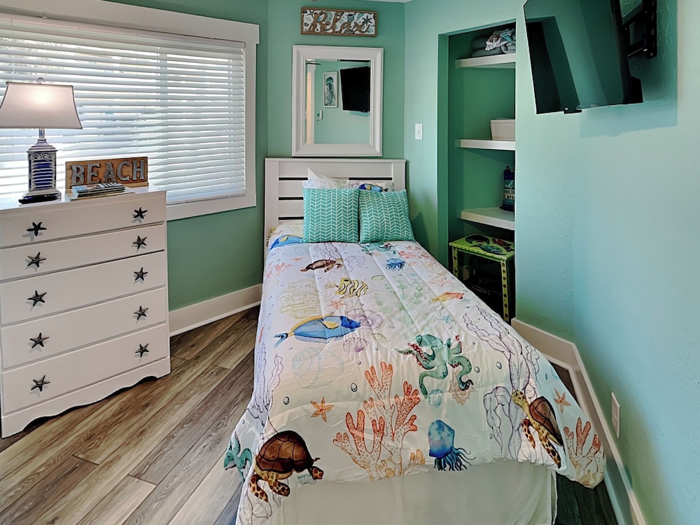 Sunday Villas Sunday Funday by Silver Sands Vacation Rentals