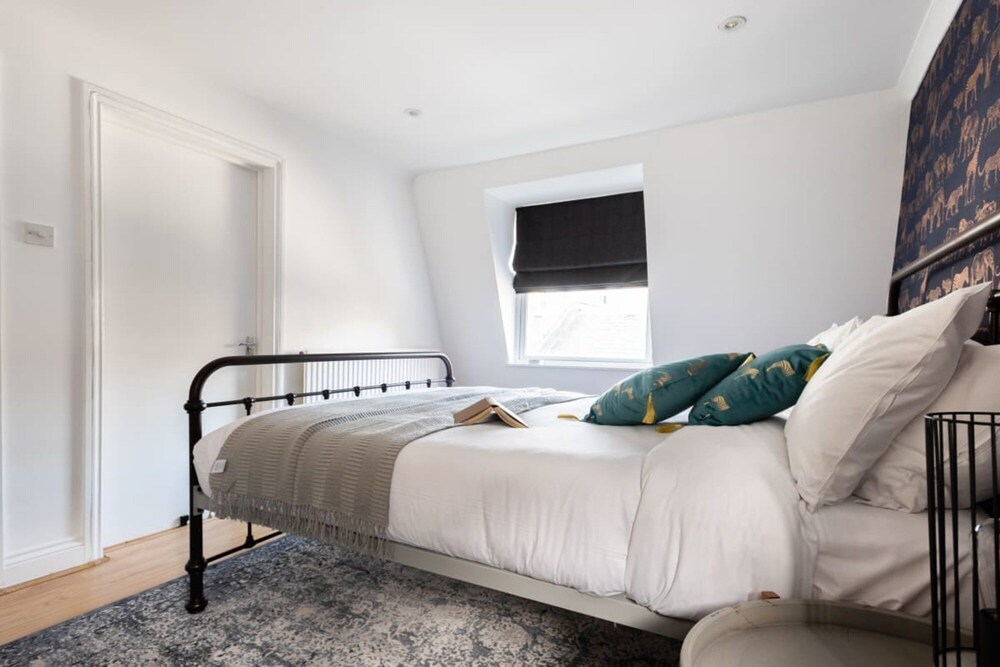 The Kensington Palace Mews - Bright Modern 6bdr House With Garage