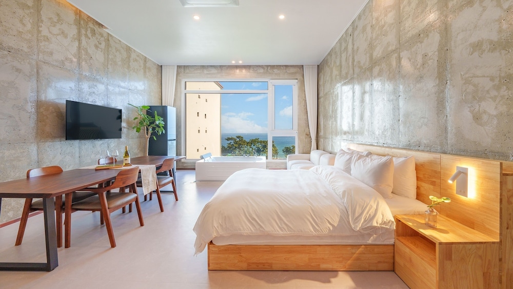 Gangreung cn6 Ocean View spa Poolvilla