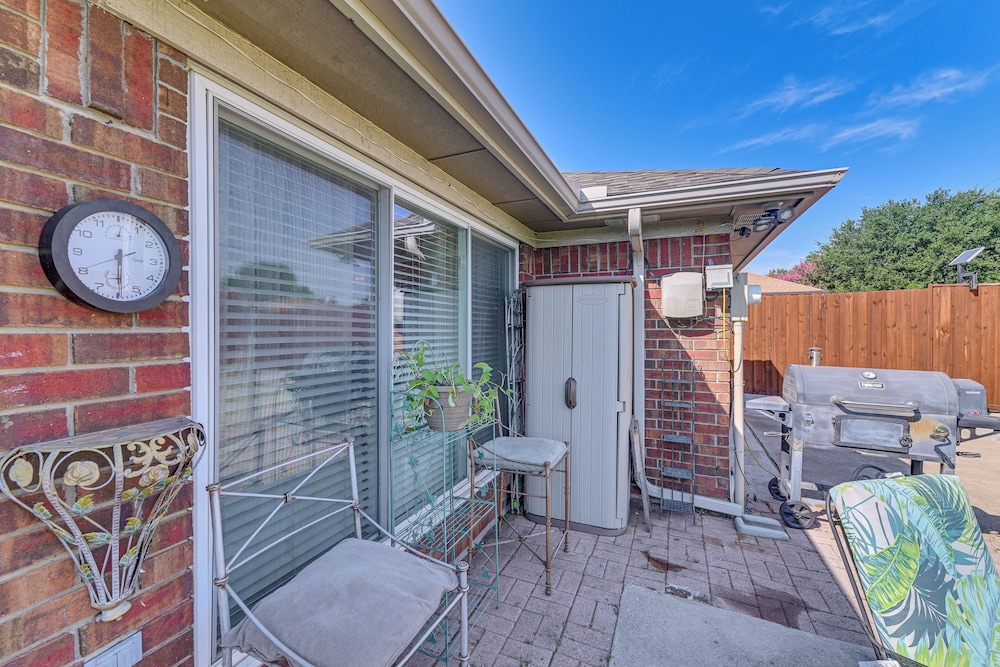 Pet-friendly Family Home 3 Mi to Lake Lewisville