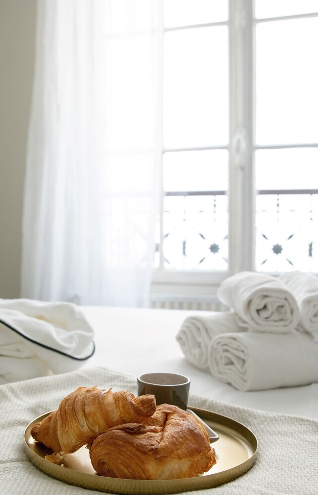 1BR Near Eiffel & Les Invalides