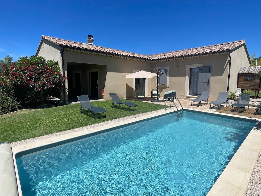 Villa in Vaison Near Roman Ruins & Pool