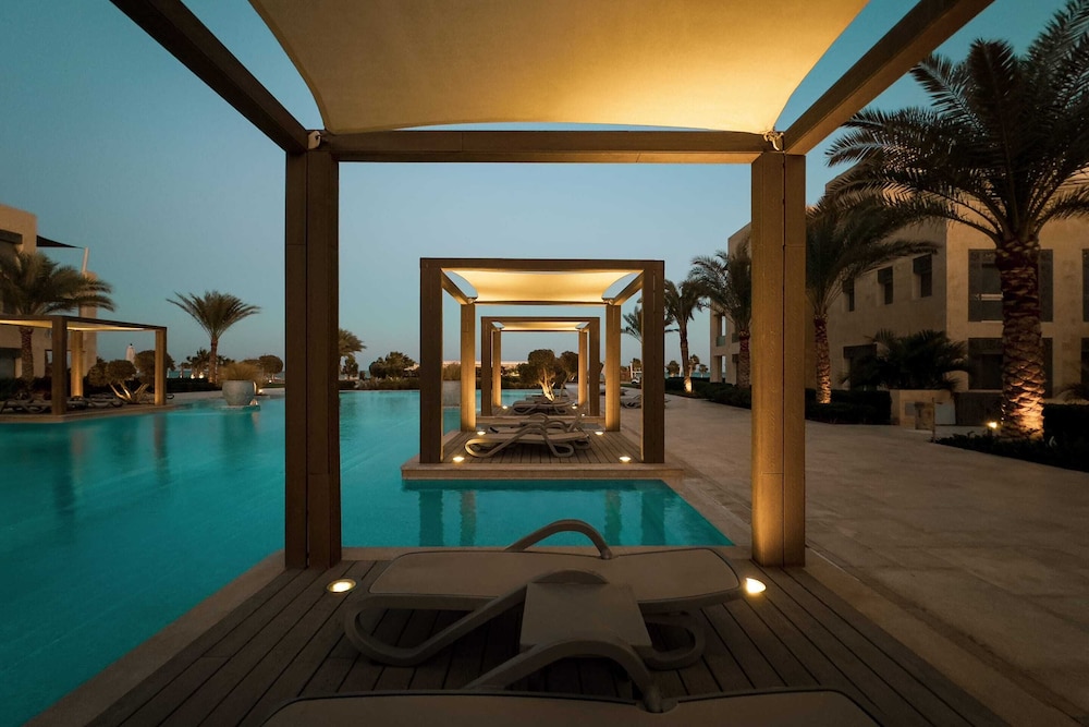 Xuru Stays I Homestyle & Summery 1bdr@ Mangroovy Free Beach Pool