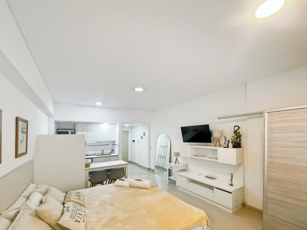Ayres Suites Moreno