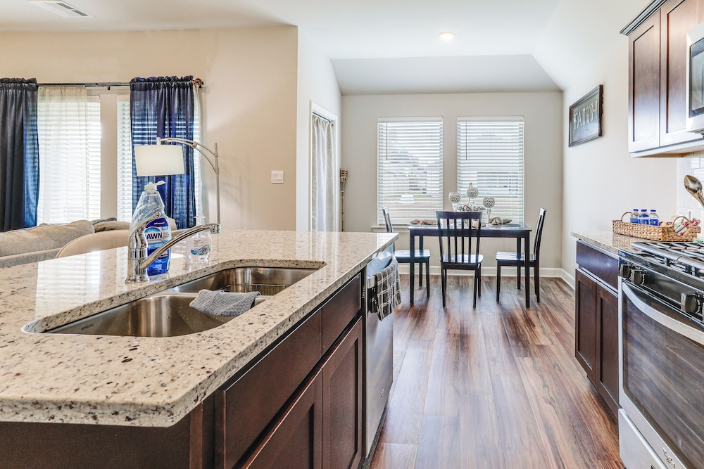 Explore Baton Rouge & Lsu: Family Home w/ Yard