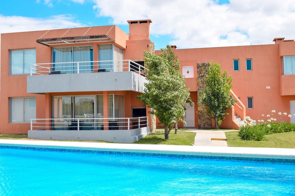 Lomas del Real Resort