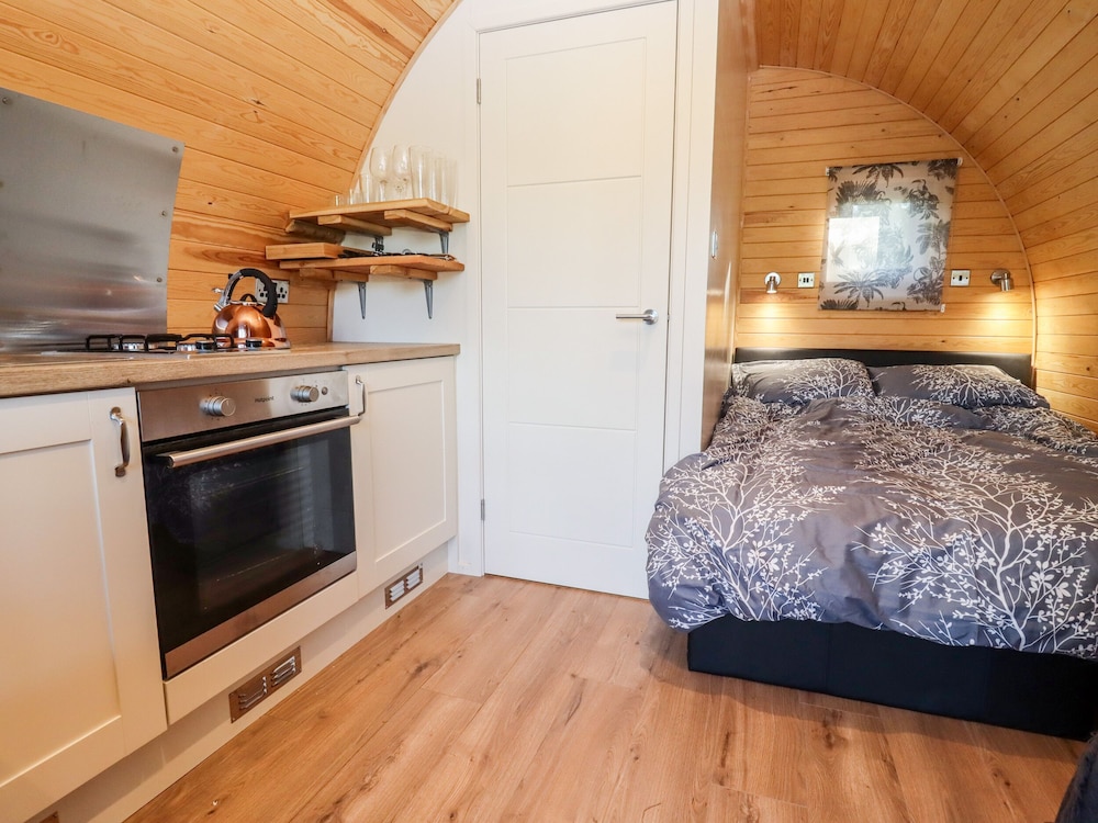 Gander Pod
