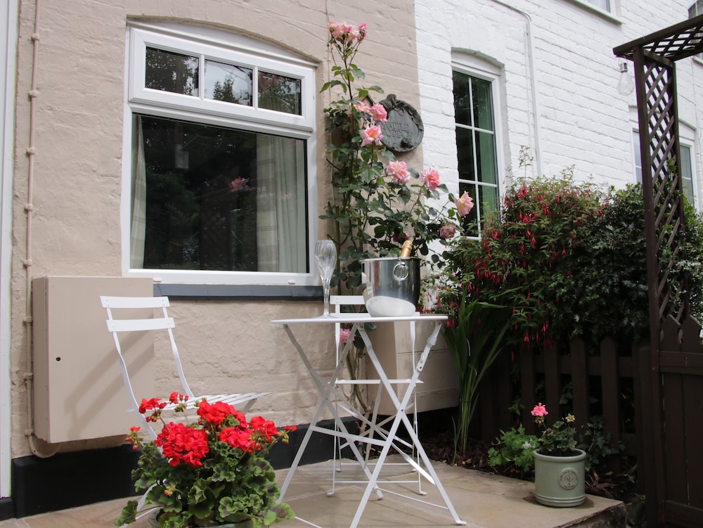 Wattle Cottage