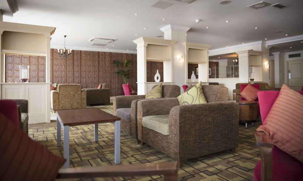 West Drayton Vacations - Thistle London Heathrow Terminal 5 - Property Image 3