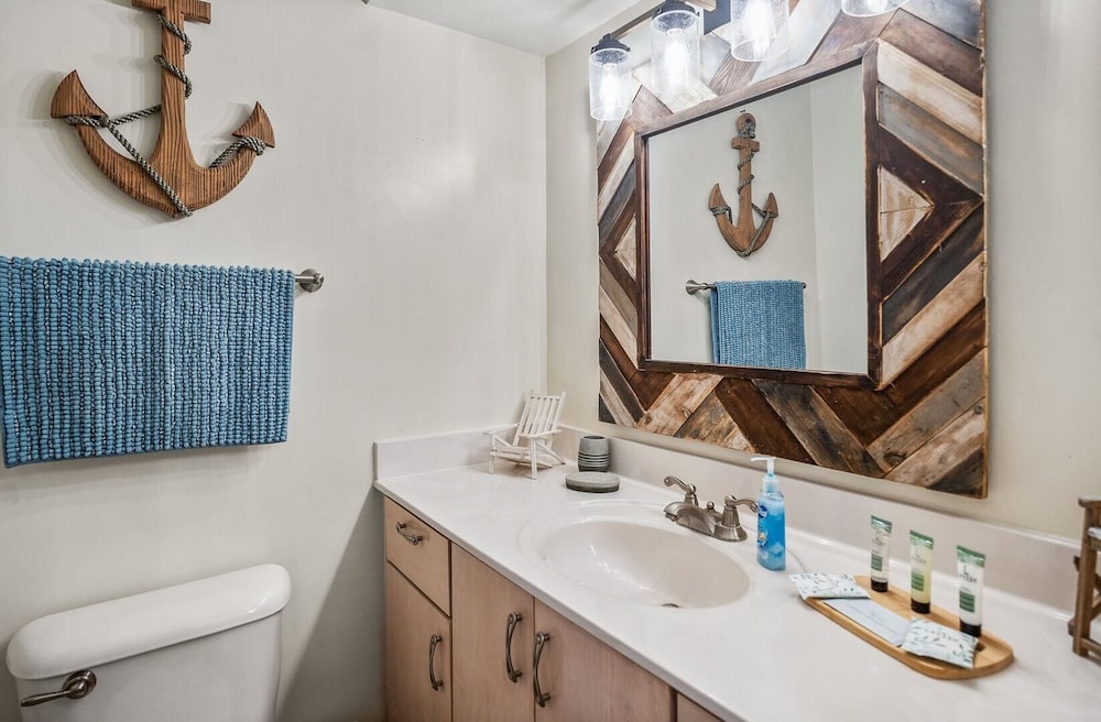 322 Capt John Fripp Villa - Oceanview Retreat on Fripp Island