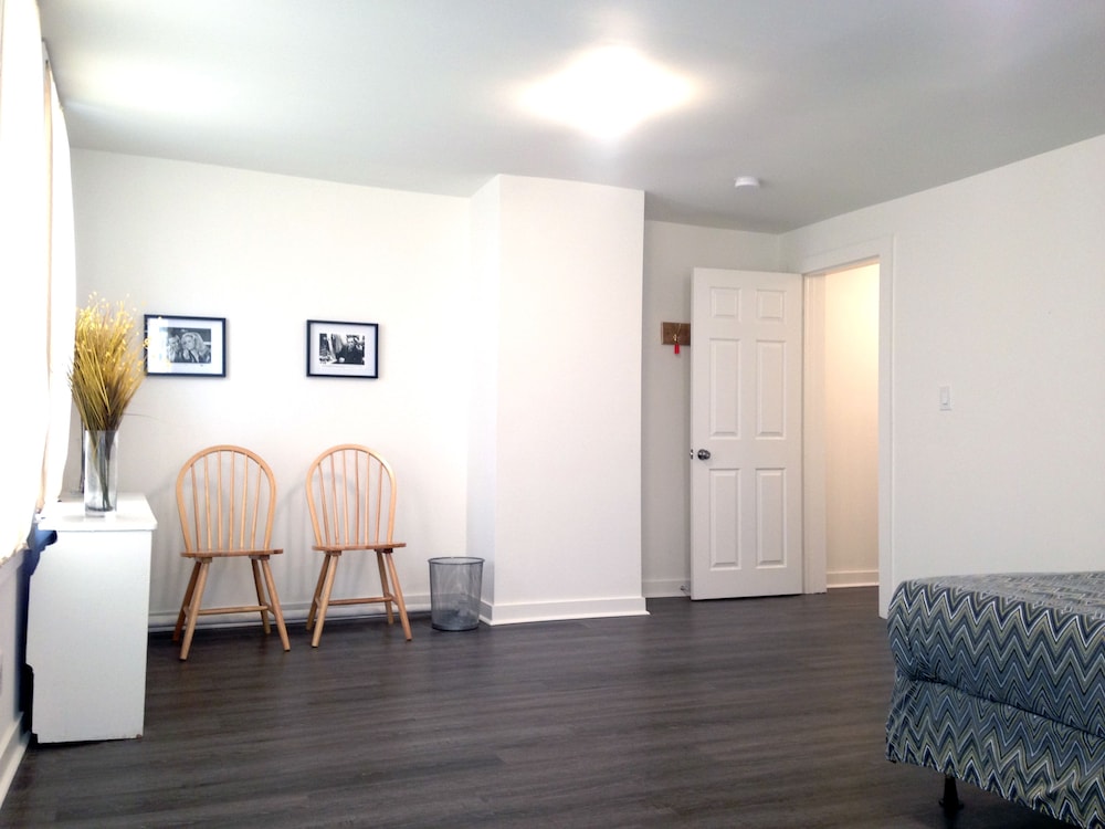 bnbTO - Hostel - Image 5