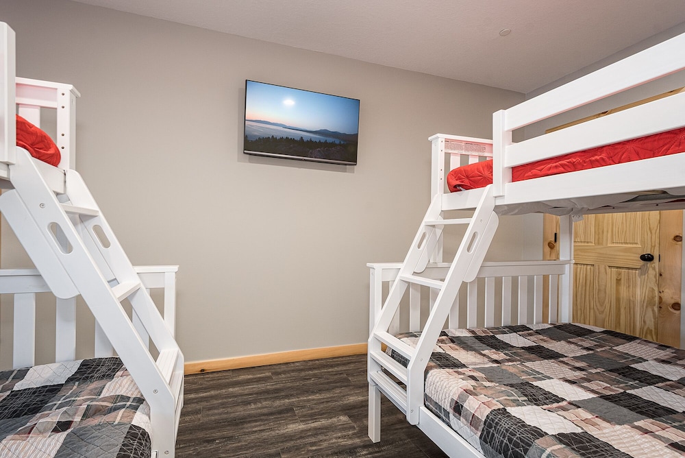 Mountain Crest Lodge - Property Image 37