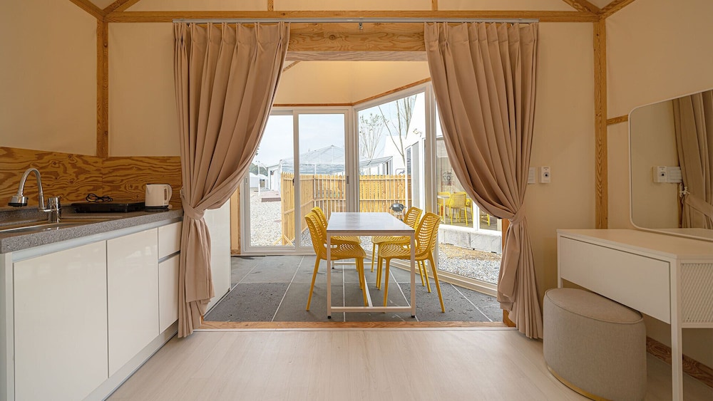 Hwaseong Refresh Glamping & Caravan