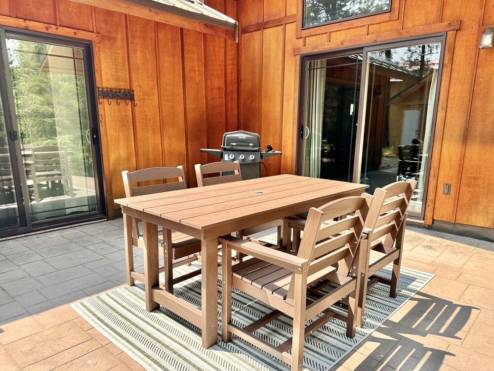 River Song Cabin 3 Bedroom Home