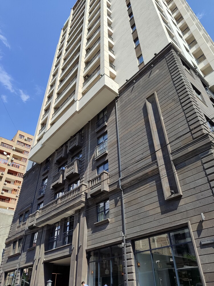 Aparthotel by Luxe Group KO16