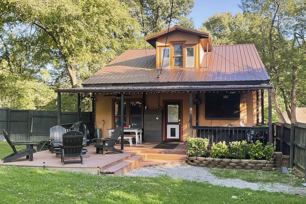 Country-chic Cotter Home w/ Outdoor Living Space! view 3