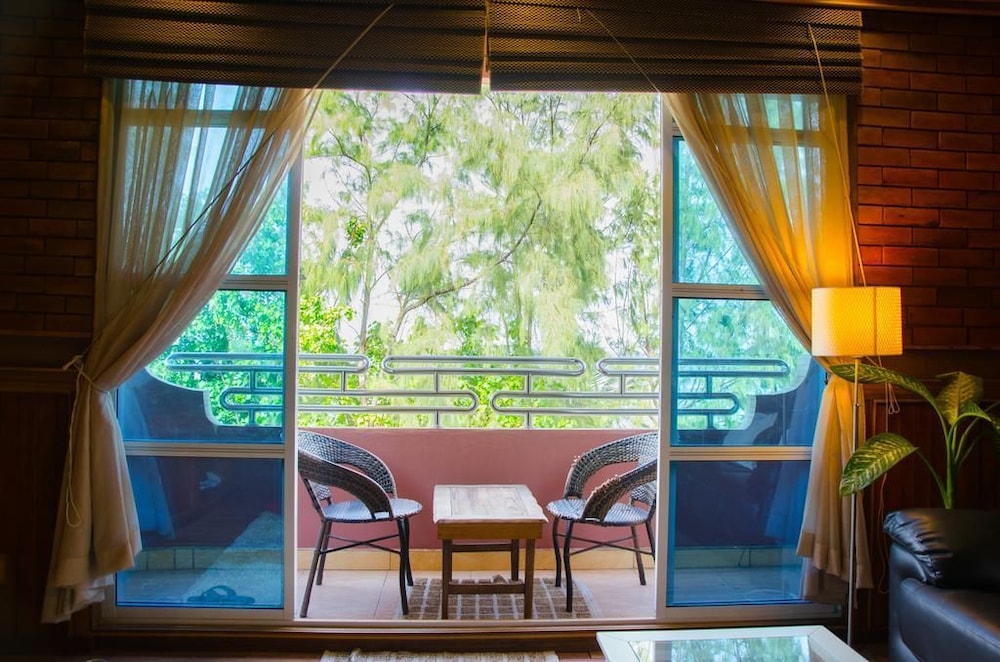Eureka Serenity Athiri Inn